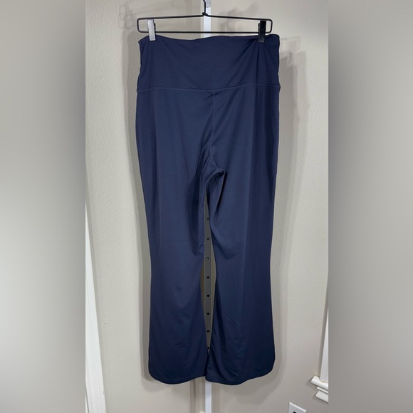 Quince Ultra-Form High-Rise Crossover Flared Pants Navy Size XL 32” inseam - Picture 2 of 4